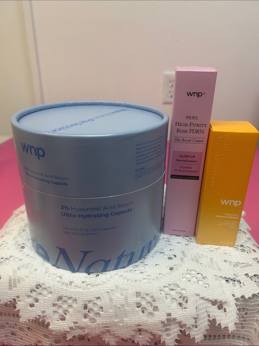 Ultra-Hydrating Hyaluronic Acid Capsule + Rose Glo Boost Cream in Blue & Pink
